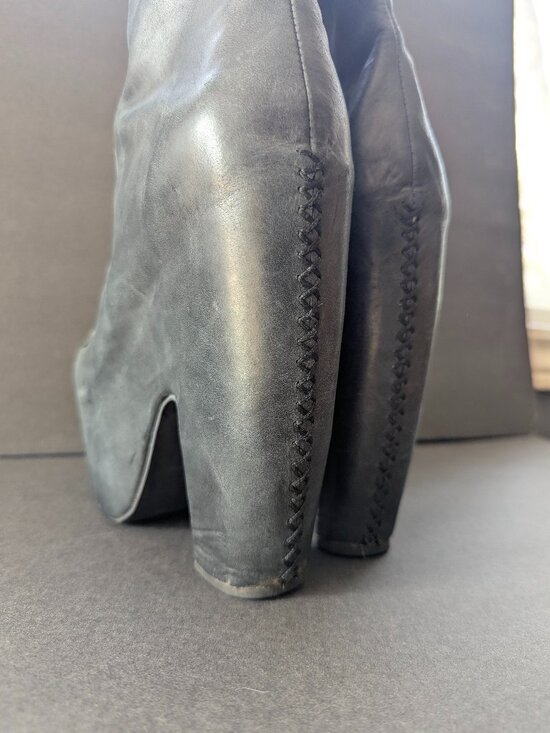 Black leather platform lace-up boots - Jeffrey Campbell size 9 - Picture 7 of 14